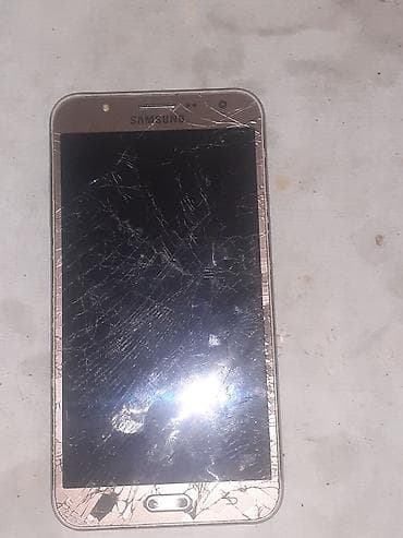 processor core i7: Samsung Galaxy J7, 16 GB, rəng - Qızılı, Qırıq — 3