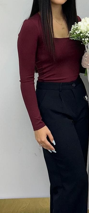 uzun paltar: Bluz M ölçü,25 azn alinib,5 azn satılır. Şalvar S ölçü 30 azn alinib — 1