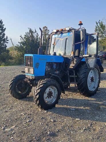 lizinq yolu ile traktor: Belarus 82.1 traktor - Model: Belarus 82.1 (Minsk Tractor Works) - — 1