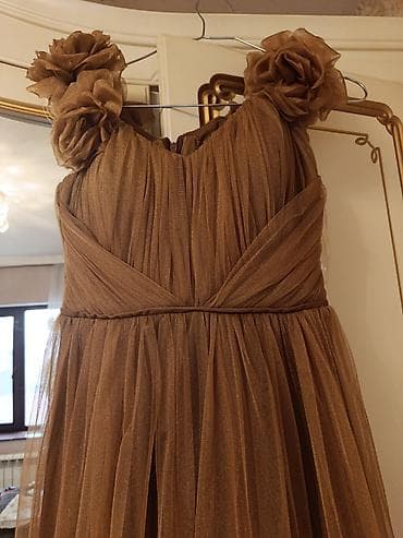 toy dekoru: Zərif uzun ziyafət geyimi - Rəng: isti karamel/qəhvəyi - Model — 4