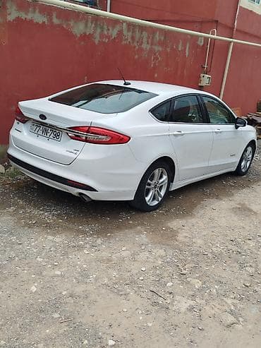 ford escort: Ford Fusion: 2 l | 2017 il 317000 km Sedan — 3
