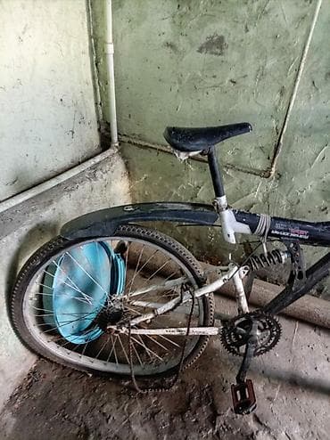 crolan 26: Velosiped – RAMBO markalı, şəhər/dağ tipli Xüsusiyyətlər: - Çərçivə — 3