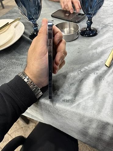 a 12 64: IPhone 13 Pro Max, Gümüşü, Face ID — 4