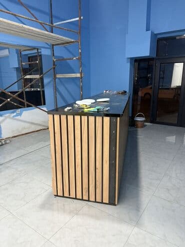 ayaqqabi ucun dolab: Müasir resepsiyon/servis barı – ofis, salon, klinika, showroom və kafe — 2