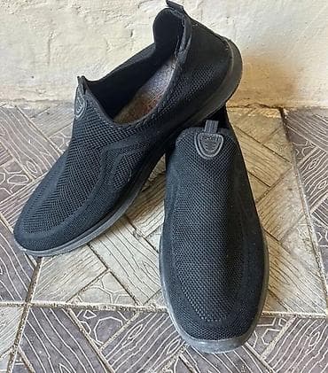 Qara rəngli slip-on kişi idman ayaqqabısı - Üst hissə: nəfəsalan