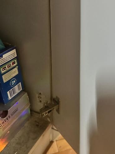 cen bak: Kuxna mebeli. Yaxşı vəziyyətdədi. Bir tək problemi qapısının — 3