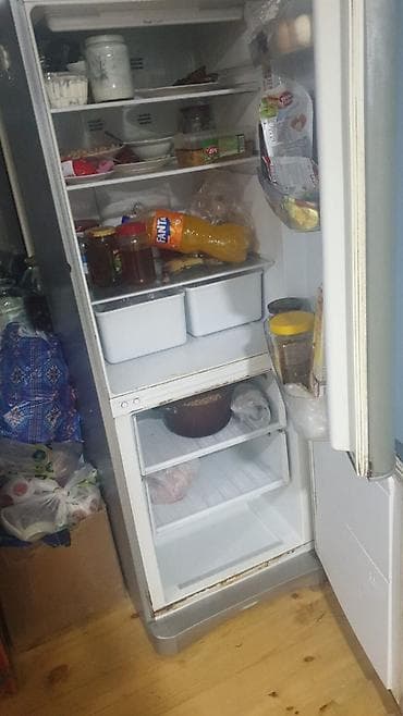 vitrin soyducular: İşlənmiş 2 qapılı Indesit Soyuducu Satılır, rəng - Gümüşü — 2