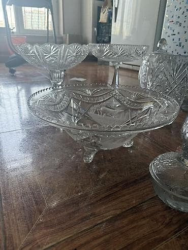 Kəsilmiş naxışlı şüşə/kristal qabaq-üstlər dəsti - Müxtəlif ölçü və — 2