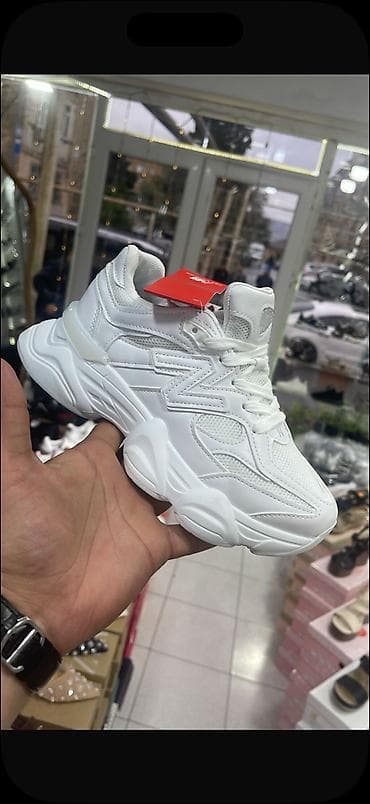 kedlər: Yeni new balance model 3 rengi var ve razmerleride mövcuddur — 1