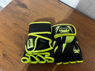 Venum MMA döyüş əlcəkləri - Model: Venum açıq barmaqlı MMA/qarışıq