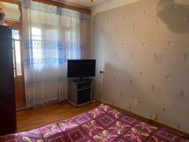 9 mkr kirayə evlər: 4 otaqli menzil sumqayit şeher 12ci mikrorayonda yerlesir,orta — 3