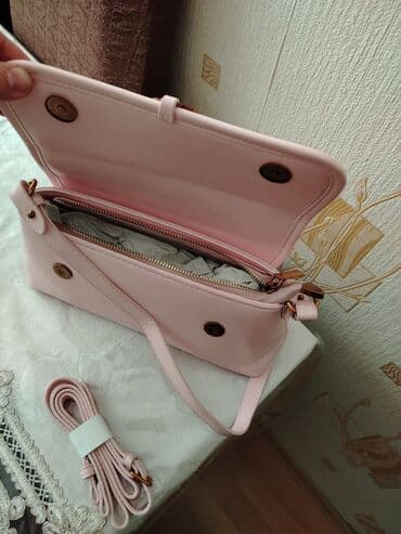 seleme pul verilir 2021: Çiyin çantası, Guess, Yeni — 3