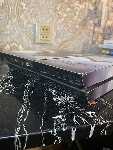 ariston 2 ci el: Assassin’s Creed Valhalla temalı PlayStation 4 fat oyun konsolu seti — 3