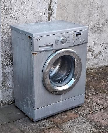 LG paltaryuyan maşın işləkdir sadəcə pacivniki tökülüb səs edir