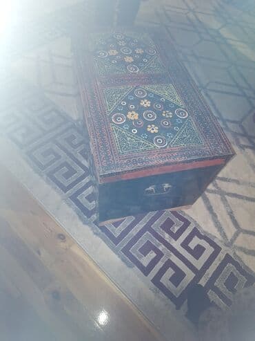 Bitkilər: Əl naxışlı taxta sandıq - Material: bərk taxta - Üslub — 1