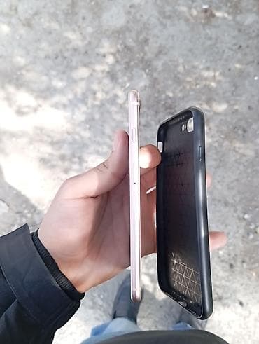 iphone 13 qara: IPhone 8 Plus, Qızılı, Barmaq izi — 5