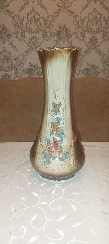 kovrolit satışı: Bir vaza, Keramika — 1