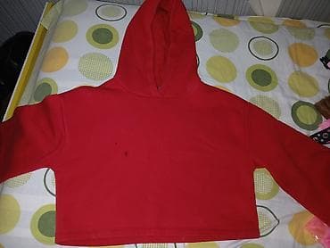 svitir: Qirmizi kapusonkali kofta. M razmer. Elaqe: 050 671 75 66 — 1