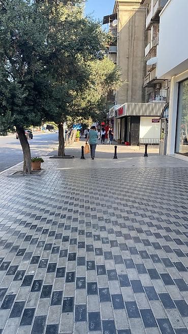 sef qapları: Bak (cen) Satilir 250 litr .hec bir problemi yoxdu . Qiymet 70 Azn — 2