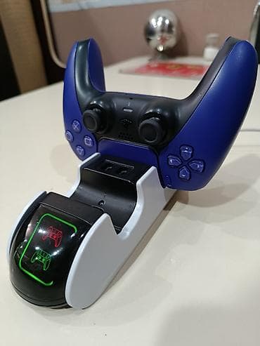 playstatio: PS5 DualSense üçün ikili şarj stansiyası + gamepad Məhsulun təsviri — 2