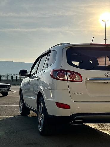 hunday aksent: Hyundai Santa Fe: 2.2 l | 2012 il Ofrouder/SUV — 3