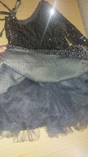 qiz ucun don: 3-4 yaşa qız üçün ziyafət donu. Dəyərindən çox ucuz satıram.Əla — 4