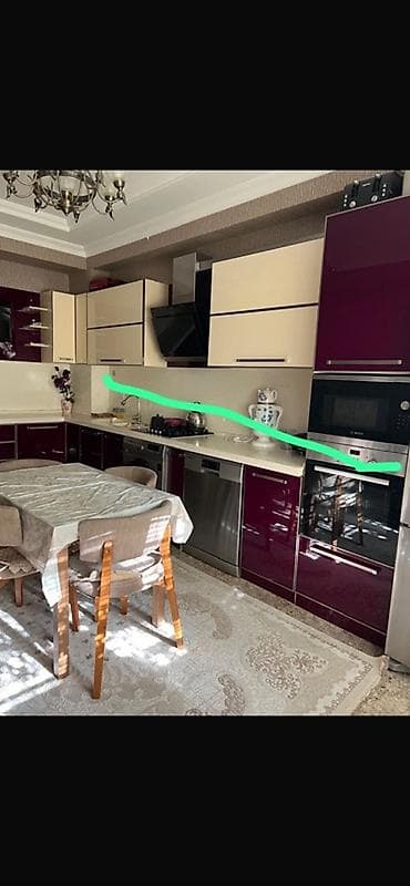 Ev üçün mebel: Mətbəx mebeli dəsti – L formalı, bənövşəyi-bordo və krem rəng — 7