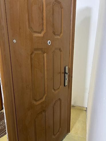 Mənzil üçün İşlənmiş Giriş qapısı 90x205 sm Glazok ilə, Ünvandan götürmə lalafo.az -da Mənzil üçün İşlənmiş Giriş qapısı 90x205 sm Glazok ilə, Ünvandan götürmə