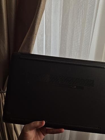 komputer notbuk: HP noutbuk Xüsusiyyətlər və dizayn - Korpus: mat qara, teksturalı — 2