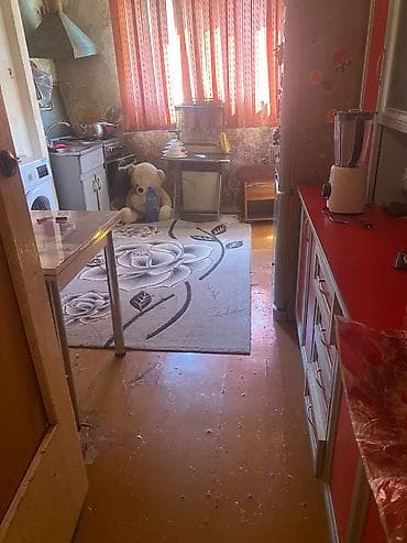 modern evler: Sumqayıtda 1 otaqlı ev 5 mertebeli binanın 2. ci mertebesi sadece — 4