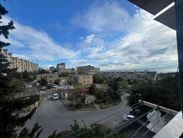 makler gence: Bakı, 3 otaqlı, Köhnə tikili, m. Həzi Aslanov, 80 kv. m — 20