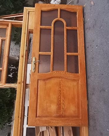 Qapı şüşələri: Ağac qapı və pəncərə rama dəsti, 3 ədəd qapı və 1 ədəd pəncərə — 4