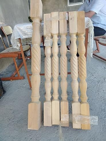 Ağacdan yonulmuş pilləkən balyasinləri və dayaqlar dəsti - Material