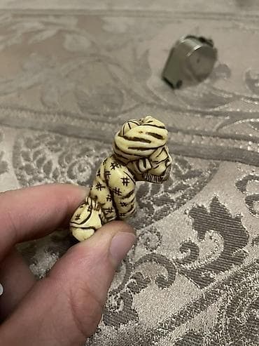 yuxuda qara muncuq gormek: Fiqur, Rezin, rəng - Bej — 7