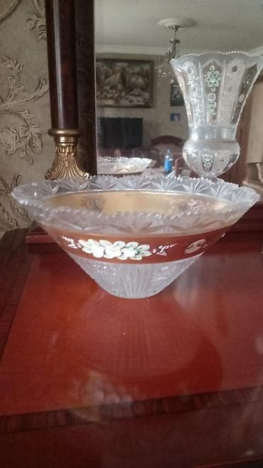Kəpənək naxışlı kəsimli şüşə meyvə qabı - Material: qalın kəsimli — 1