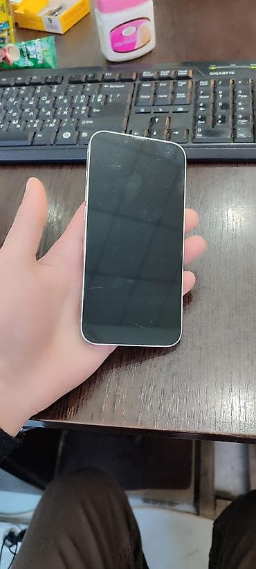 ses guclendirci: IPhone 13, 128 GB, Ağ, Face ID — 2