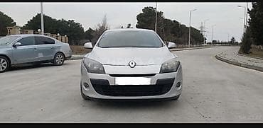 afto.az: Renault Megane III, gümüşü rəng, hetçbek kuzov. Əsas xüsusiyyətlər: - — 1