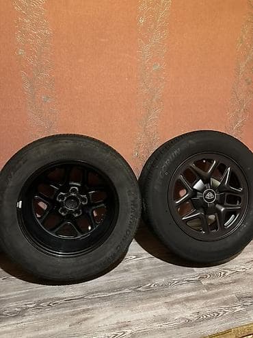 Колеса в сборе: Колесо 225 / 60 / R 16, 5 Болтов — 4