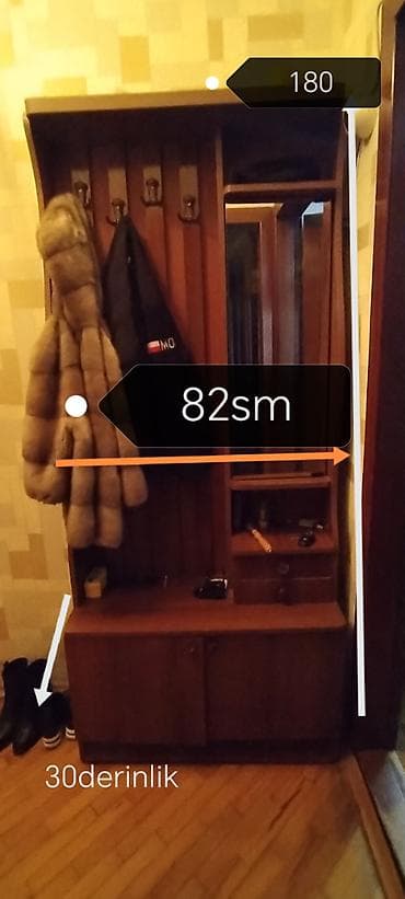 Другая мебель: Б/у, Распашной, Шкаф в прихожей — 1