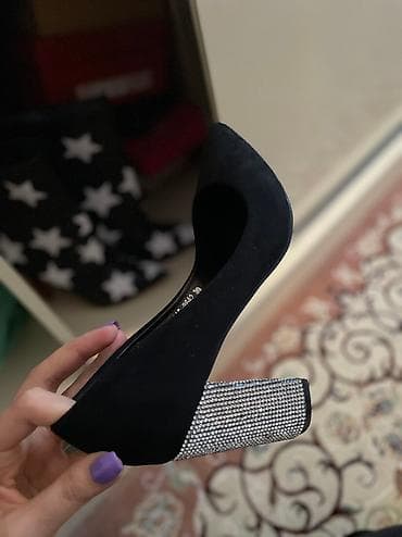 ayaqqabilar krasovka: Tuflilər, Ölçü: 38.5, rəng - Qara, Yeni — 7