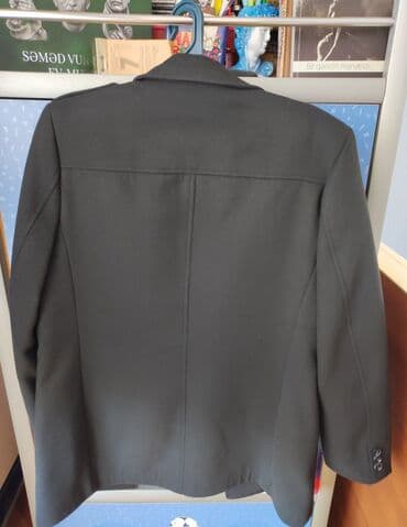 qış geyimi: •Yalnız 1 dəfə geyinilib• •Brendi: Costumen• •Kapşonkası çıxarılıb — 4