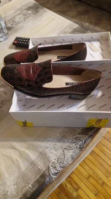 barya ayakkabı: Brend: VITACCI Model: Qadın loafer ayaqqabıları - Rəng: Tünd — 1