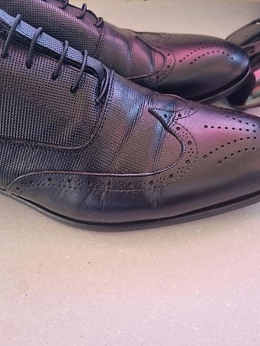 ayakkabılar: Təmiz dəri klassik ayaggabi 
220 aznə alinib Ideal vəziyyətdə — 2
