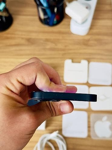 Техника и электроника: IPhone 13, 128 ГБ, Midnight, С документами — 10
