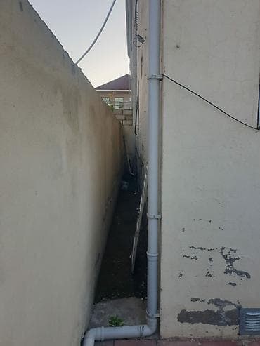 ev itileri: Biləcəri qəsəbəsində, Hərbi Polis Qarnizonu və abidənin yaxınlığında — 3
