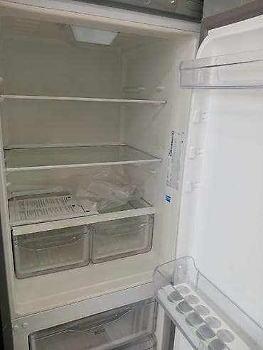 soyuducu sumqayitda: İşlənmiş 2 qapılı Indesit Soyuducu Satılır, rəng - Boz, Təkərli — 3