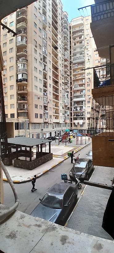 ev menzil: Yeni yasamal Əsəd Əhmədov küçəsi üzrə yerləşən 22 mərtəbəli binanın 8 — 2