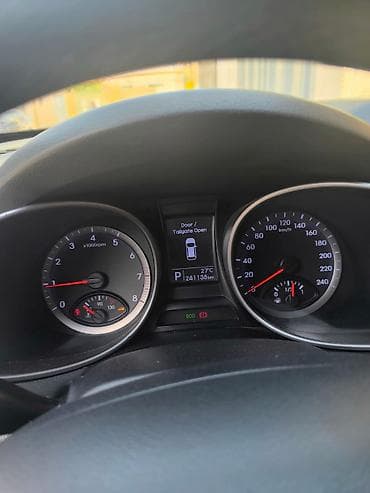 tayota rav 4: Hyundai Santa Fe: 2.4 l | 2013 il — 2