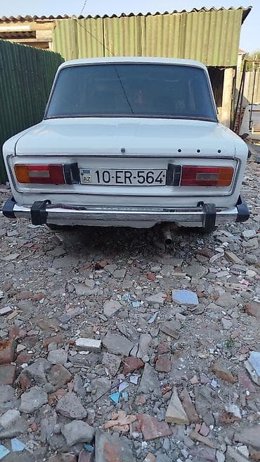 diski mala: VAZ 2106, ağ rəng, sedan kuzov. Texniki və daxili: - Mexaniki — 4