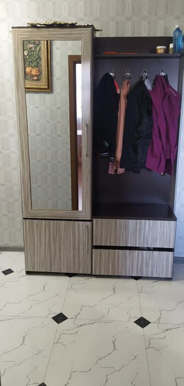 işlənmiş şifonerlər: İşlənmiş, Açılan, Düz dolab, Dəhliz dolabı, Azərbaycan — 1